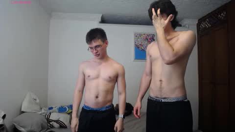 Scot y Patrick online show from December 22, 12:30 am