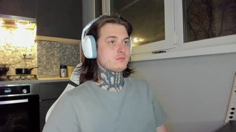 _torfin_ online show from December 7, 9:22 pm