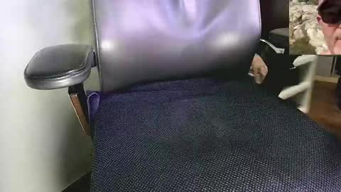 Aaron online show from March 5, 5:50 pm