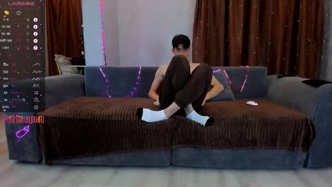 Aaron Bang online show from February 14, 4:46 pm