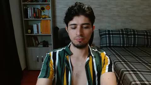 Aaron online show from February 3, 7:52 pm