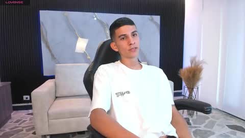 Aaron online show from March 5, 9:55 pm