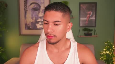 AARON  online show from February 4, 9:07 am