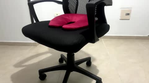 Snapshot of aazz68 chatting on January 2, 11:27 pm aazz68 online show from January 2, 11:27 pm