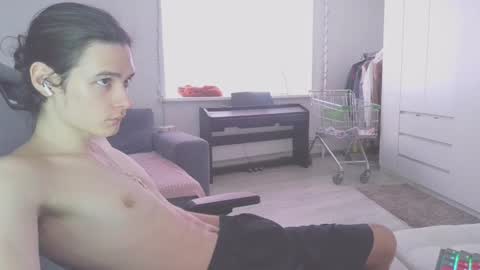 Snapshot of abobus123 chatting on January 28, 8:47 am hi cum in pvt noi extra tip online show from January 28, 8:47 am