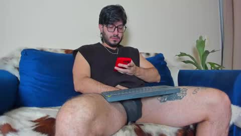 Snapshot of ackerman_eren_ chatting on January 21, 10:45 am R. online show from January 21, 10:45 am