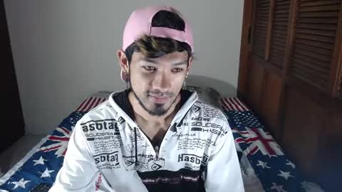 Snapshot of adam_x256 chatting on January 19, 12:17 am instagram  adam x256 online show from January 19, 12:17 am