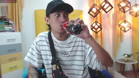 Adam online show from January 25, 3:40 am