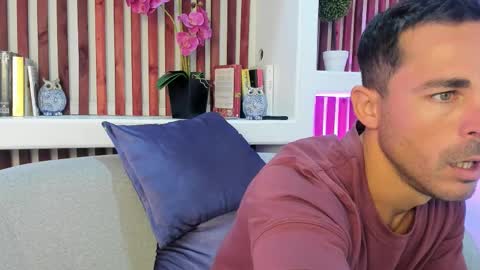 Im Adams Sanz online show from February 4, 11:44 pm