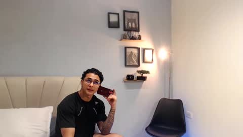 Adonis online show from November 15, 4:25 am