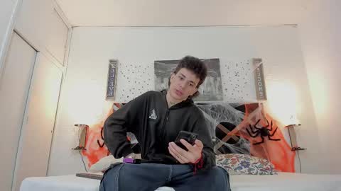 Adrian online show from October 24, 3:41 am