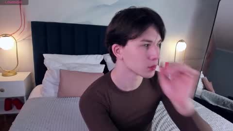 adrianoaubert online show from March 10, 3:12 am