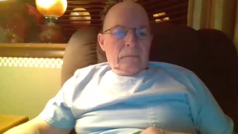 Snapshot of aguynrkfrd chatting on December 3, 10:26 am aguynrkfrd online show from December 3, 10:26 am