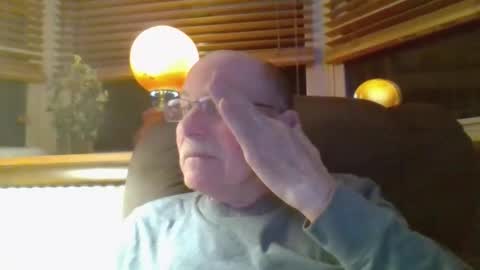 aguynrkfrd online show from February 14, 10:21 am