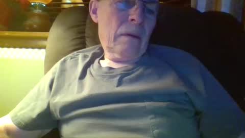 Snapshot of aguynrkfrd chatting on December 11, 10:37 am aguynrkfrd online show from December 11, 10:37 am