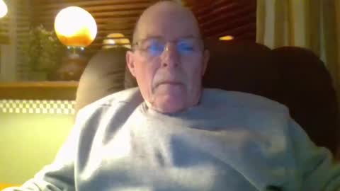 Snapshot of aguynrkfrd chatting on January 19, 10:39 am aguynrkfrd online show from January 19, 10:39 am