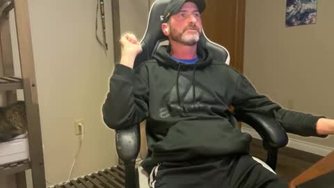 AhShucks online show from April 1, 3:19 am