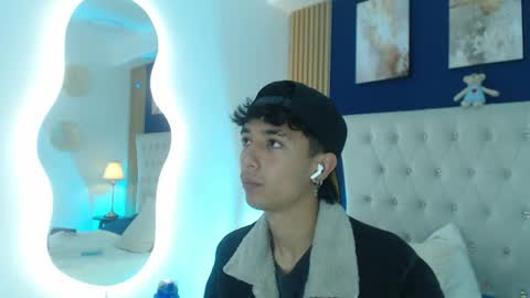 Aiden online show from April 1, 1:41 pm