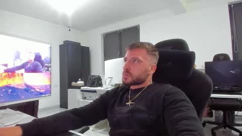 Aiden online show from September 30, 5:16 pm