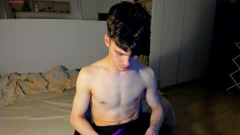 Aiden Sensual online show from May 14, 7:34 pm