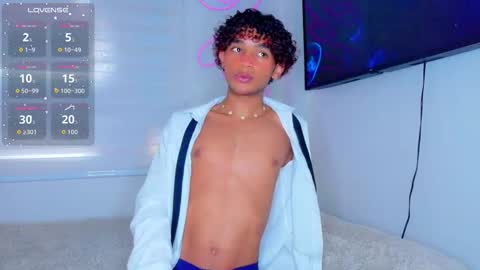 Aaron Winter online show from February 26, 7:48 pm