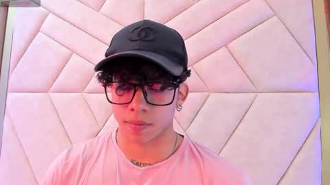 akazaboy online show from November 17, 4:26 am