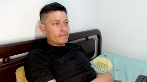 Snapshot of alann_snow chatting on February 5, 11:55 am Alann online show from February 5, 11:55 am