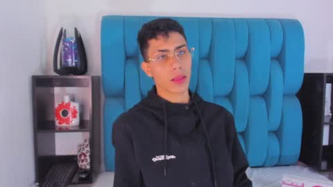 Snapshot of alannaughty_ chatting on January 8, 9:01 pm alannaughty_ online show from January 8, 9:01 pm