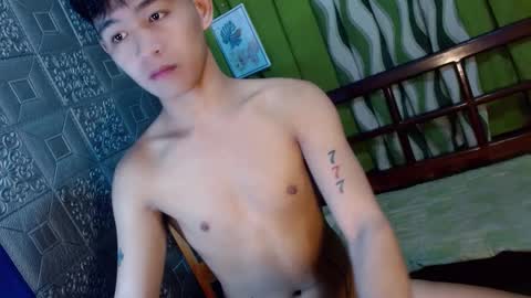 Snapshot of albertx_destroyer69 chatting on February 18, 8:49 am Albert online show from February 18, 8:49 am