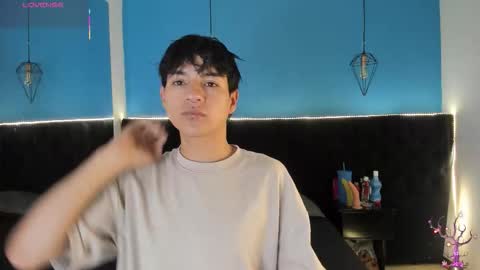 ale_aurarashi online show from September 19, 10:04 am