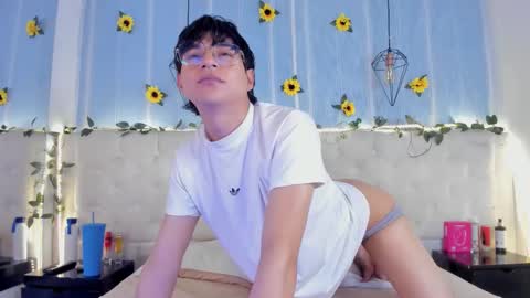 ale_aurarashi online show from October 6, 8:02 pm