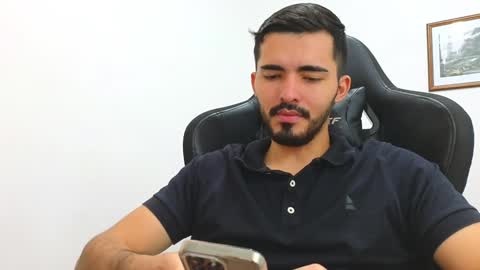 alejandroo_7 online show from January 16, 8:03 pm