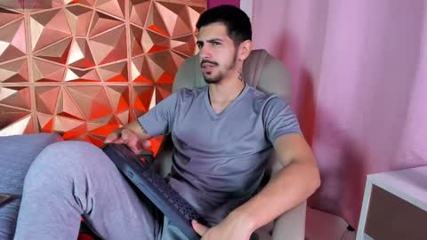 Alejo  online show from April 22, 2:51 am