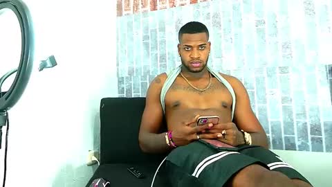 alejo_21cm online show from February 19, 5:38 am