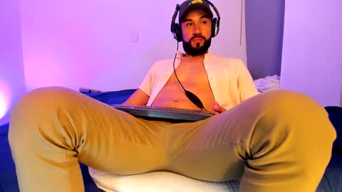 ALESSANDRO  WYE online show from December 3, 6:52 am