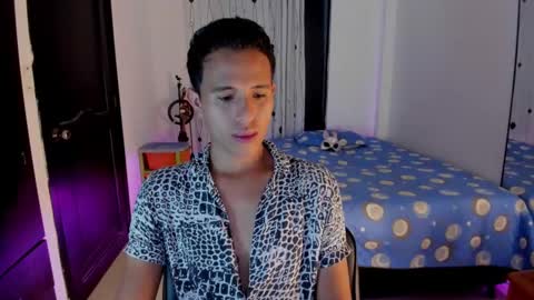 Snapshot of alessandro_wizard chatting on March 7, 11:37 pm Alessandro online show from March 7, 11:37 pm
