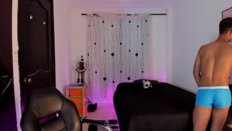 Snapshot of alessandro_wizard chatting on January 28, 8:26 pm Alessandro online show from January 28, 8:26 pm