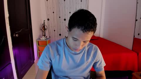Snapshot of alessandro_wizard chatting on February 25, 12:55 pm Alessandro online show from February 25, 12:55 pm