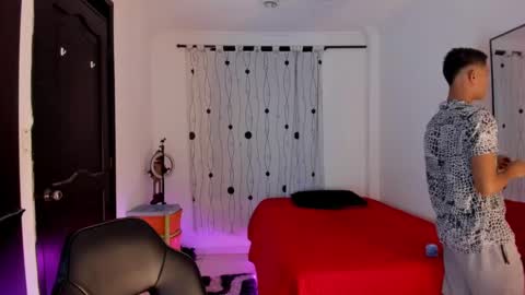 Snapshot of alessandro_wizard chatting on February 16, 2:11 am Alessandro online show from February 16, 2:11 am