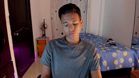 Snapshot of alessandro_wizard chatting on February 14, 1:23 am Alessandro online show from February 14, 1:23 am