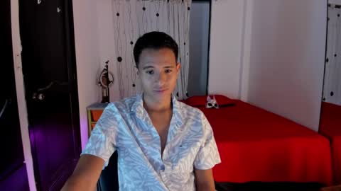 Snapshot of alessandro_wizard chatting on February 26, 8:09 pm Alessandro online show from February 26, 8:09 pm