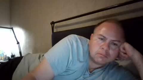 aleveg__101 online show from June 16, 2:14 am