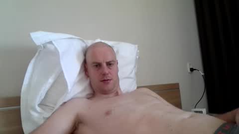 alex_dutch92 online show from May 9, 8:15 am