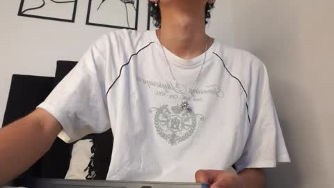 alex_mark_ online show from February 5, 1:40 pm