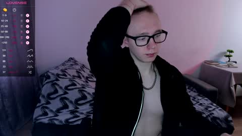 alex_silent online show from February 3, 11:09 am