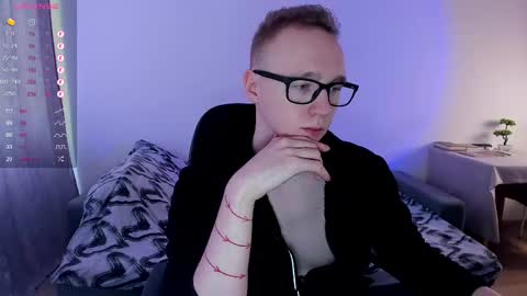 alex_silent online show from March 4, 10:35 am