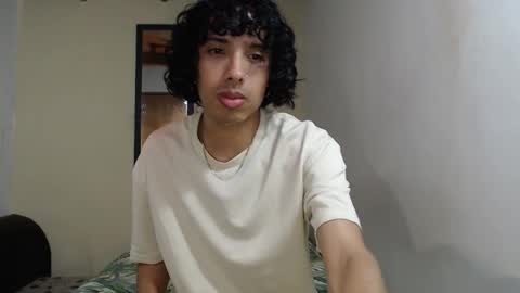 Snapshot of alexis21_ chatting on October 23, 2:04 am Alexis online show from October 23, 2:04 am
