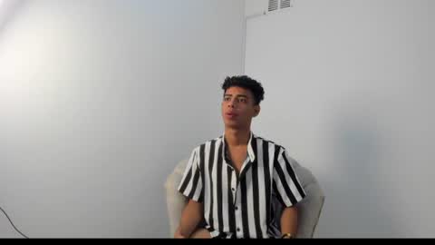 alexx_cum18 online show from June 17, 2:08 pm
