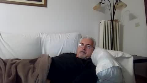 I wanna cum online show from January 11, 12:37 am