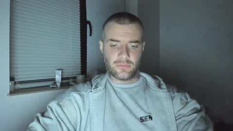 alfiesolomons87 online show from February 7, 8:10 pm